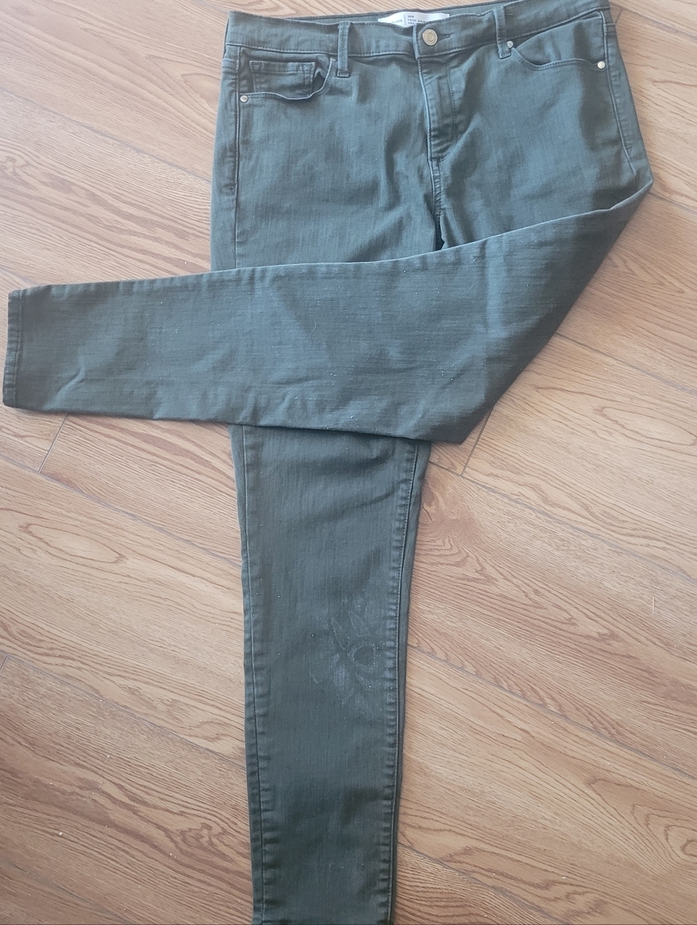 GAP 1969 True Skinny Jeans In A Washed Gray Denim